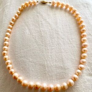 AA Grade peach freshwater pearl necklace with 14 kt gold